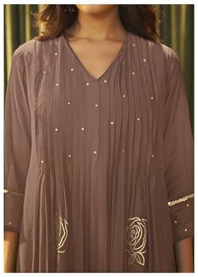 Brown chanderi printed hand embroidery kurta set with dupatta 5