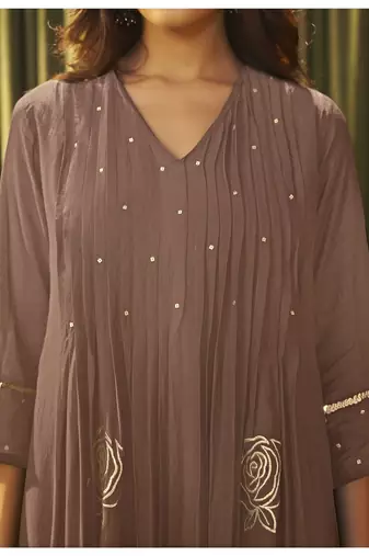 Brown chanderi printed hand embroidery kurta set with dupatta