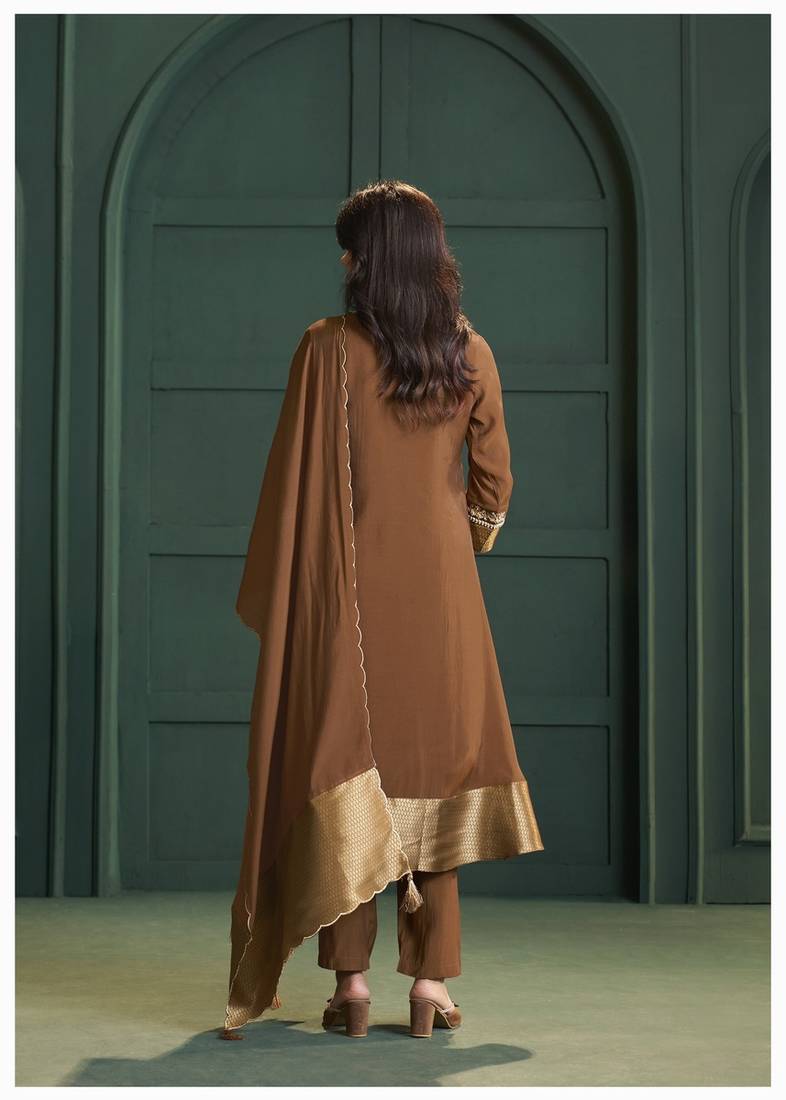 Brown chanderi printed hand embroidery kurta set with dupatta