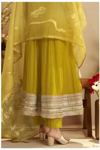 Mustard chanderi printed hand embroidery kurta set with dupatta