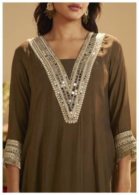 Brown chanderi printed hand embroidery kurta set with dupatta 4