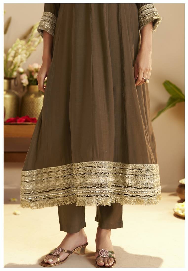 Brown chanderi printed hand embroidery kurta set with dupatta