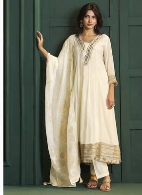 Cream chanderi printed hand embroidery kurta set with dupatta 1
