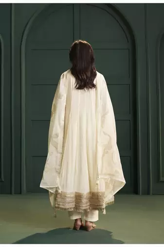 Cream chanderi printed hand embroidery kurta set with dupatta