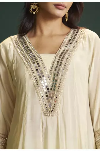 Cream chanderi printed hand embroidery kurta set with dupatta