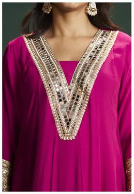 Pink chanderi printed hand embroidery kurta set with dupatta 4