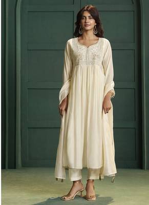 Cream chanderi printed hand embroidery kurta set with dupatta 1