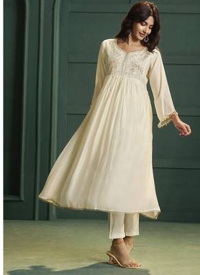 Cream chanderi printed hand embroidery kurta set with dupatta 2