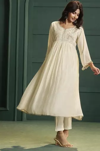 Cream chanderi printed hand embroidery kurta set with dupatta