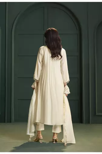Cream chanderi printed hand embroidery kurta set with dupatta