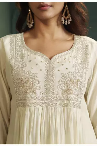 Cream chanderi printed hand embroidery kurta set with dupatta
