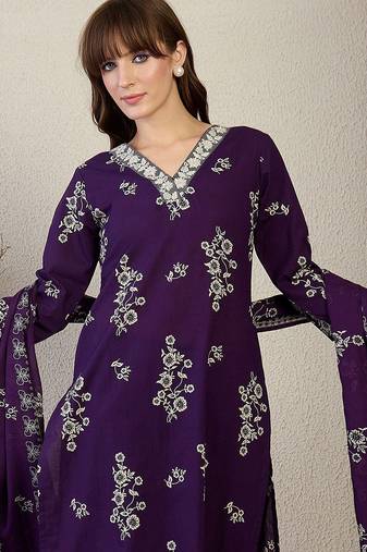 Women Floral Printed Regular Pure Cotton Kurta with Trousers & Dupatta