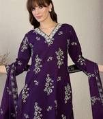 Women Floral Printed Regular Pure Cotton Kurta with Trousers & Dupatta