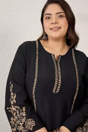 Plus Size Ethnic Motifs Embroidered Regular Thread Work Kurta with Trousers