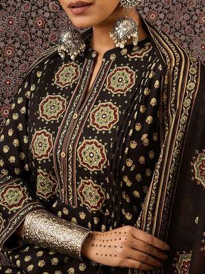 Women Ethnic Motifs Embroidered Panelled Thread Work Pure Cotton Kurta with Trousers & With Dupatta 3