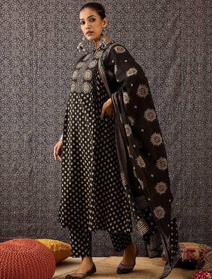 Women Ethnic Motifs Embroidered Panelled Thread Work Pure Cotton Kurta with Trousers & With Dupatta 6