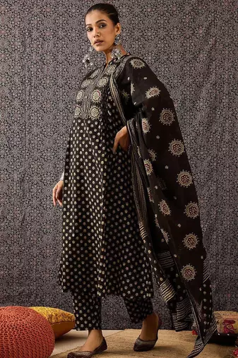 Women Ethnic Motifs Embroidered Panelled Thread Work Pure Cotton Kurta with Trousers & With Dupatta