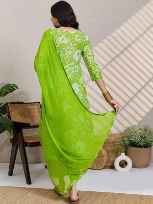 Women Ethnic Motifs Printed Regular Pure Cotton Kurta with Trousers & With Dupatta 4