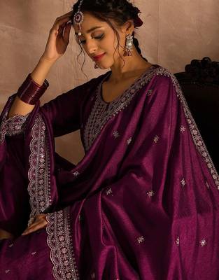 Ethnic Motifs Embroidered Thread Work Kurta with Trousers & Dupatta 1