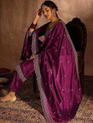 Ethnic Motifs Embroidered Thread Work Kurta with Trousers & Dupatta 2