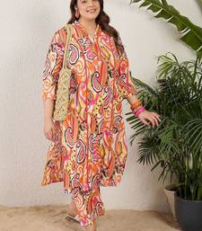 Plus Size Paisley Printed Panelled Pure Cotton Kurta with Trousers