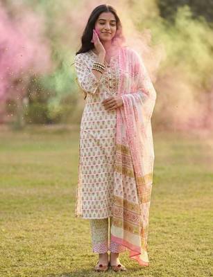 Floral Printed V-Neck Pure Cotton Straight Kurta with Trousers & With Dupatta 1