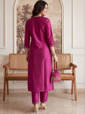 Women Floral Regular Thread Work Kurta with Trousers & With Dupatta 4