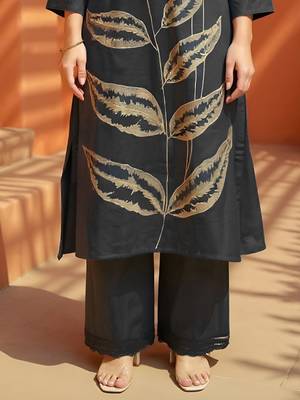 Women Floral Embroidered Regular Thread Work Pure Cotton Kurta with Trousers 3