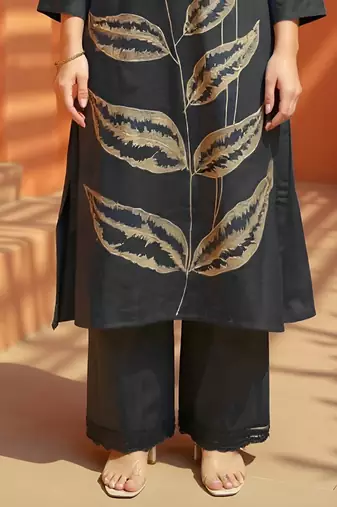 Women Floral Embroidered Regular Thread Work Pure Cotton Kurta with Trousers