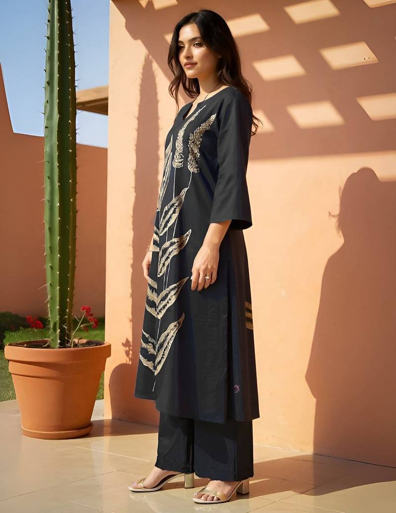 Women Floral Embroidered Regular Thread Work Pure Cotton Kurta with Trousers