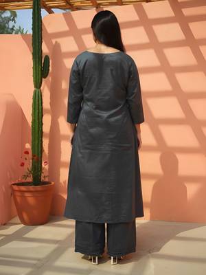 Women Floral Embroidered Regular Thread Work Pure Cotton Kurta with Trousers 5