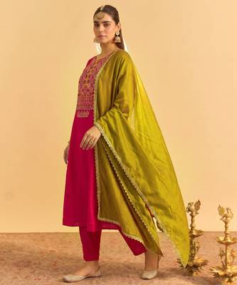 Gajri embroidered vichitra silk flared salwar suit set with vichitra silk dupatta 4