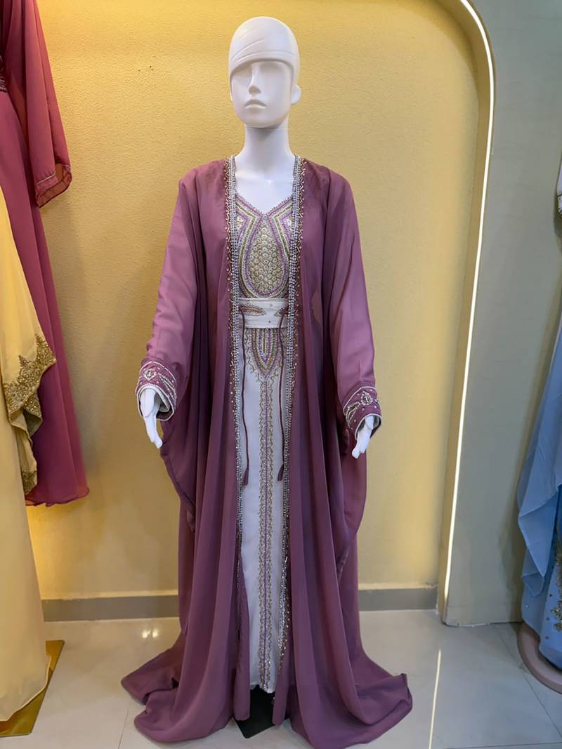 Luxury Mauve Moroccan Kaftan with Intricate Embroidery – Elegant Traditional 2-Piece Formal Dress