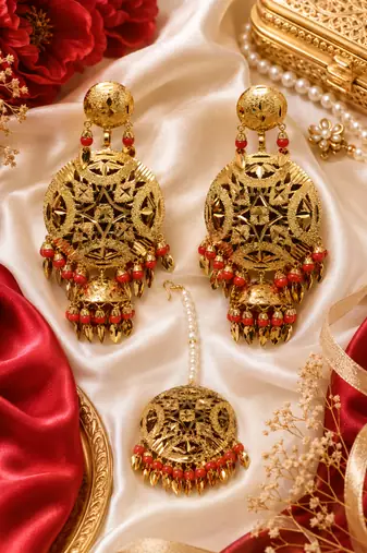 Golden leaf punjabi earring tikka set