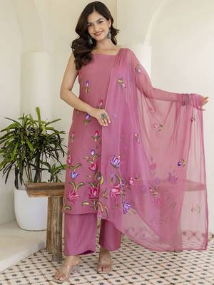 Pink Women Floral Printed Cotton Kurta with Trousers & Dupatta 2