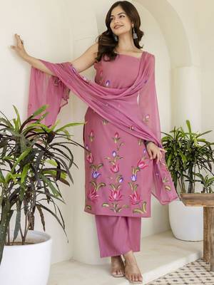 Pink Women Floral Printed Cotton Kurta with Trousers & Dupatta 6