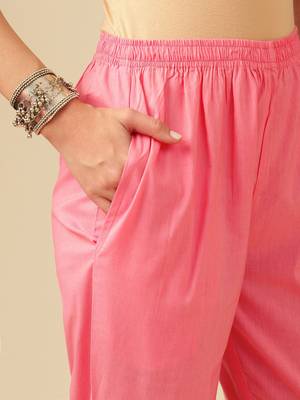 Pink Floral Printed Regular Phulkari Cotton Kurta ,Trousers & Dupatta 3