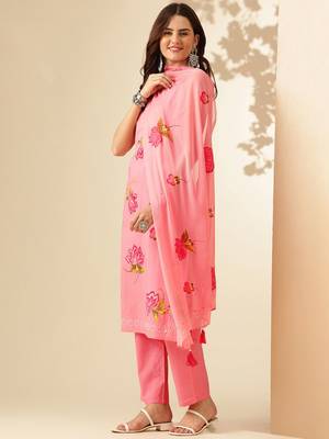 Pink Floral Printed Regular Phulkari Cotton Kurta ,Trousers & Dupatta 7
