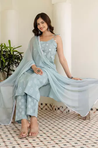 Grey Women Floral Printed Cotton Kurta with Trousers & Dupatta