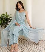 Grey Women Floral Printed Cotton Kurta with Trousers & Dupatta