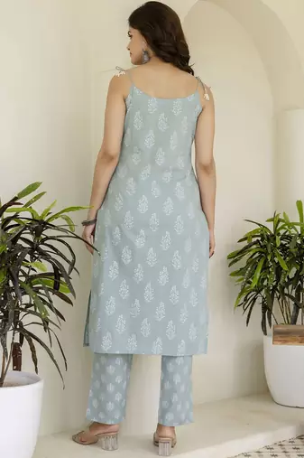 Grey Women Floral Printed Cotton Kurta with Trousers & Dupatta