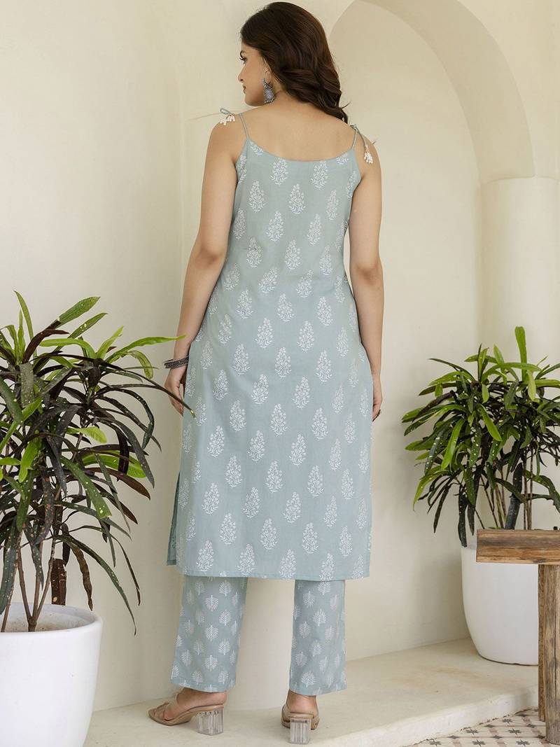 Grey Women Floral Printed Cotton Kurta with Trousers & Dupatta