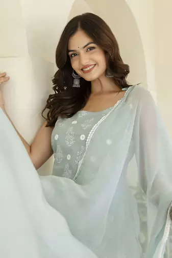 Grey Women Floral Printed Cotton Kurta with Trousers & Dupatta