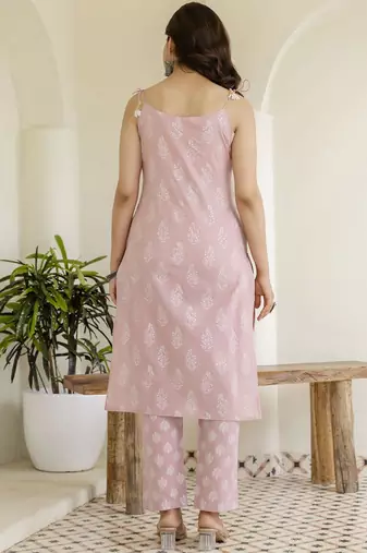 Pink Women Floral Printed Cotton Kurta with Pyjama & Dupatta