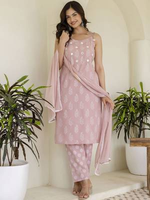 Pink Women Floral Printed Cotton Kurta with Pyjama & Dupatta 6