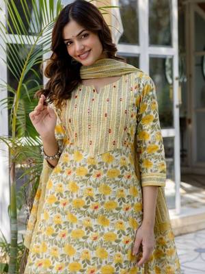 Yellow Women Floral Printed Cotton Kurta with Trousers & Dupatta 1