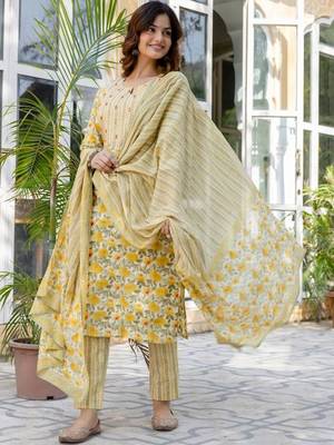 Yellow Women Floral Printed Cotton Kurta with Trousers & Dupatta 2