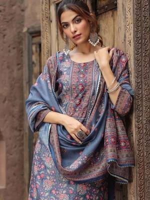 Grey Pink Floral Printed Beads Stones Kurta Trouser Set With Dupatta 2