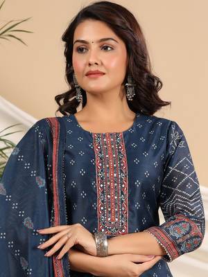Blue Bandhani Printed Sequinned Kurta with Trousers & Dupatta Set 2