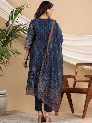 Blue Bandhani Printed Sequinned Kurta with Trousers & Dupatta Set 5